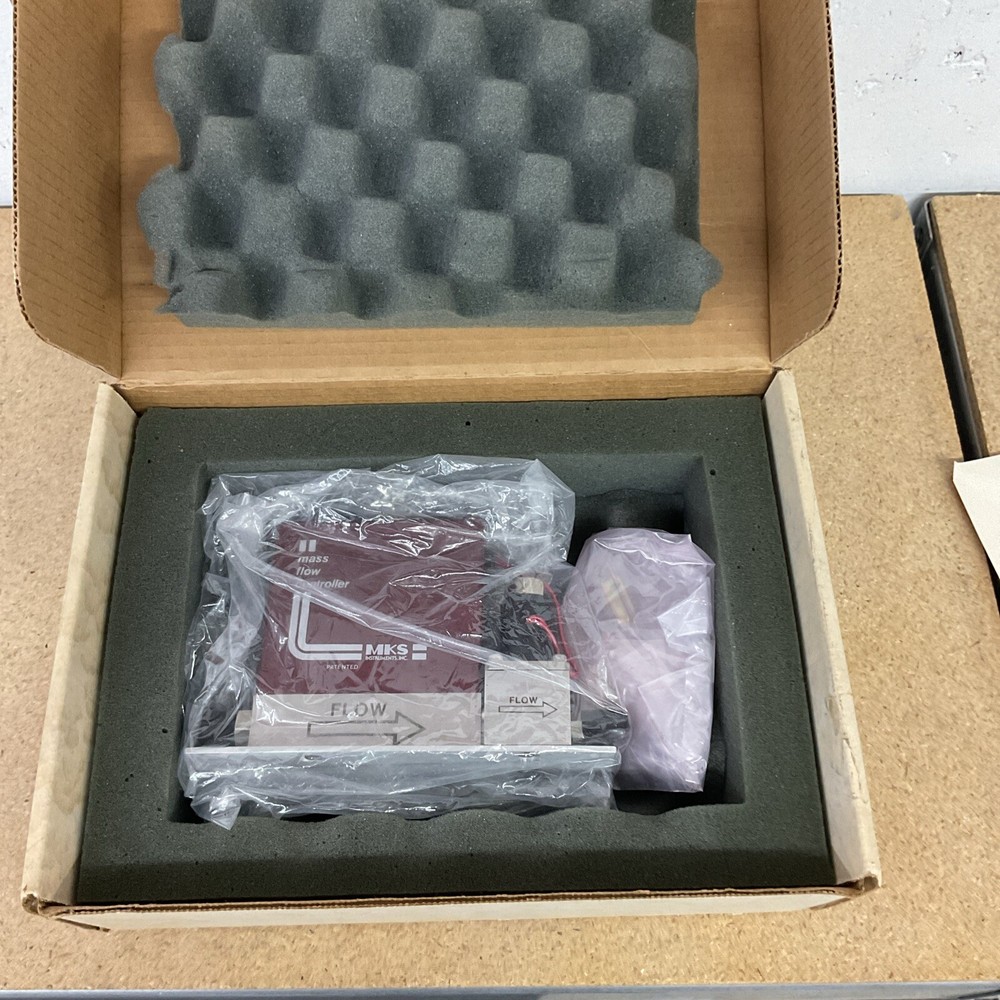 MKS Instruments Mass Flow Controller 1359C-00100SK New