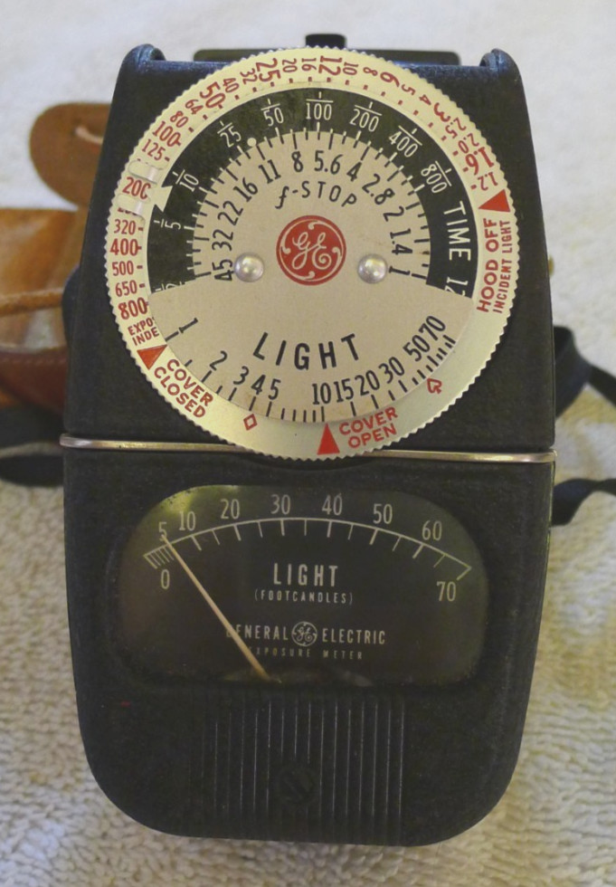 GE DW-68 Exposure Light Meter with Leather Case & Strap - TESTED WORKS