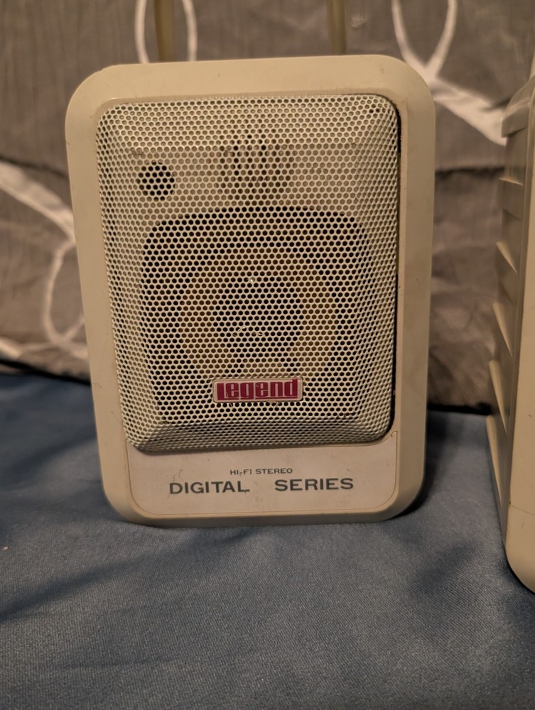 Vintage 90s Legend" brand portable computer speaker UNTESTED