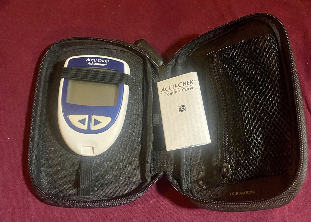 ACCU-CHEK Advantage Blood Glucose Meter