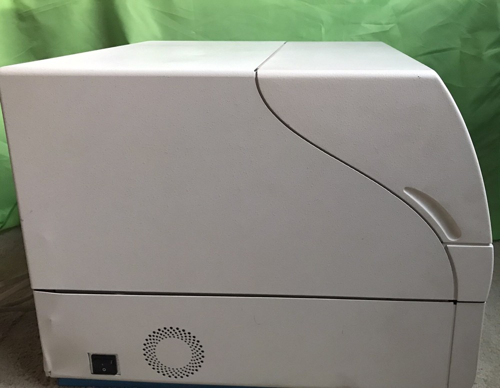 Molecular Devices FMAX Microplate Reader
