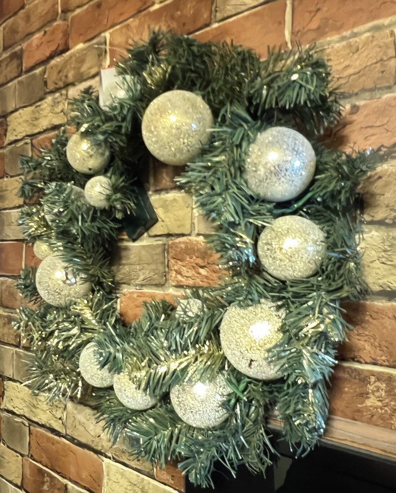 Artificial CHRISTMAS WREATH With PINE CONES 20” Across Front, 5” Deep Pre-Owned