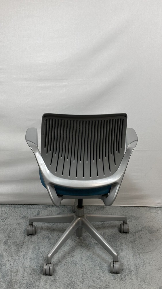 Steelcase Cobi Chair (Blue)