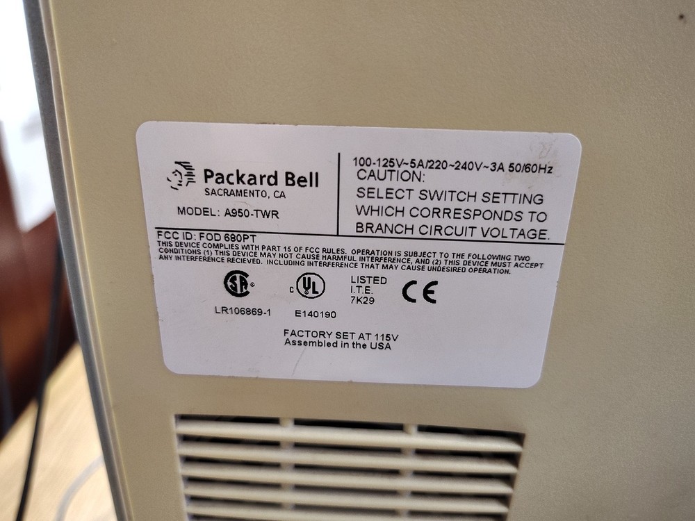 Packard Bell Pentium 233Mhz Computer Tower.