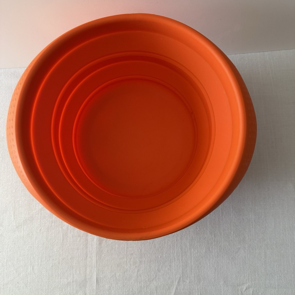 Collapsible Silicone Mixing Bowl Orange Solid Pattern Small Storage Solution