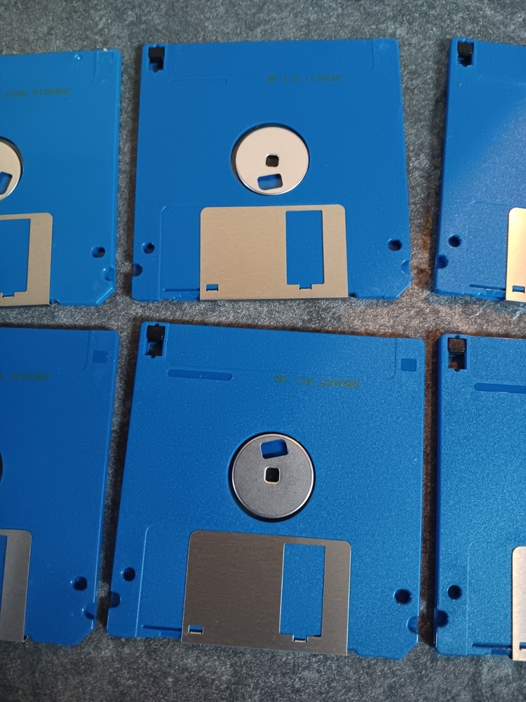 6 Disks Amiga Workbench Version 3.1 UNTESTED Sold As Is