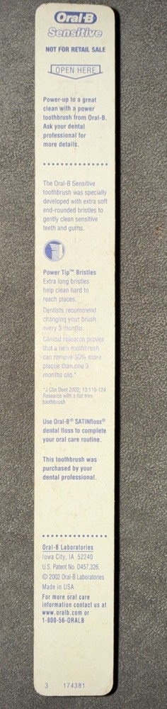 Vintage 2002 Oral B Sensitive Toothbrush Compact 35 Extra Soft