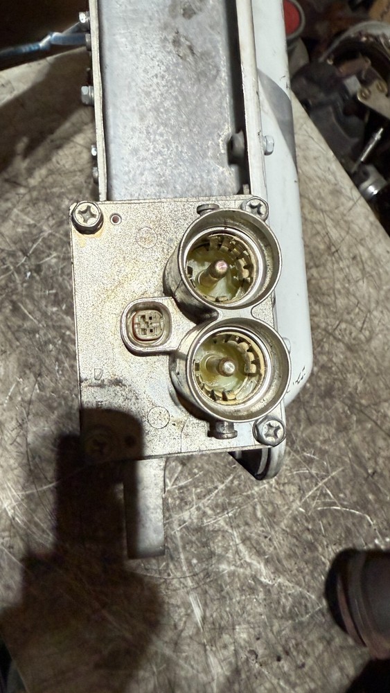 freightliner eaton 4305985 control module power inverter