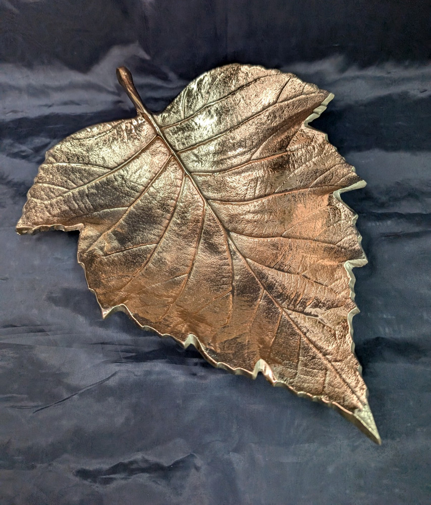 Aluminum Silver/Gold Maple Leaf Plate