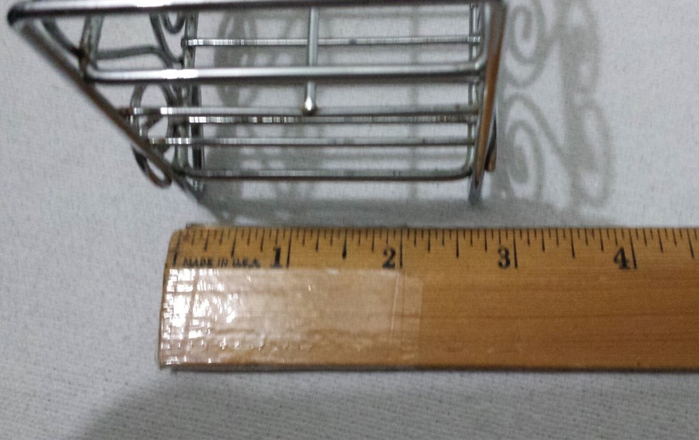 Rectangular Silvertone Sm Metal Makeup Organizer for Vanity Tabletop Pre-owned