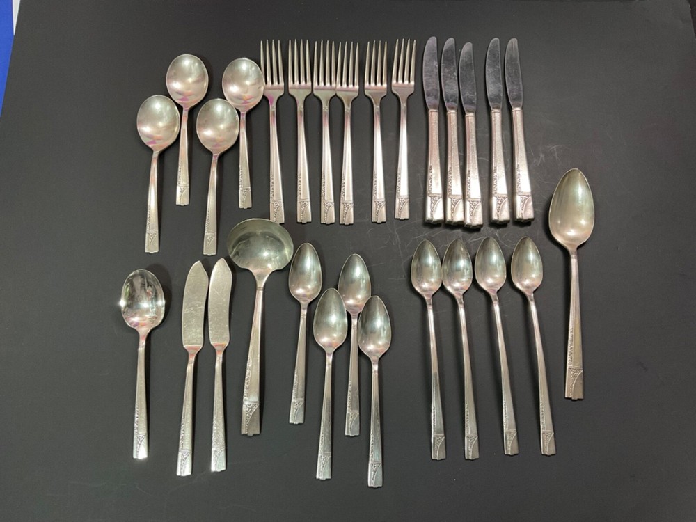 Oneida Nobility Caprice Silverplate Flatware 28 Pieces Incomplete Set