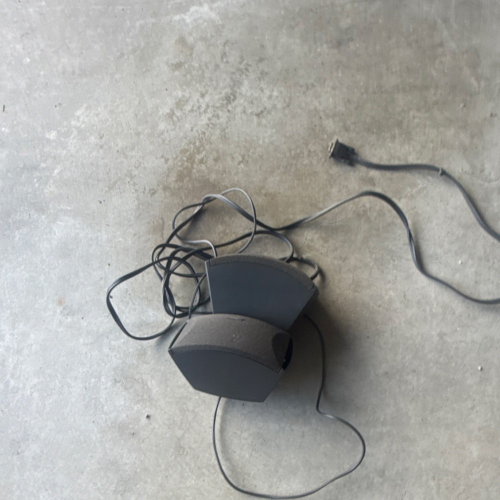 Bose 2.0 Channel Wired Computer Speakers Black Plastic Rectangular