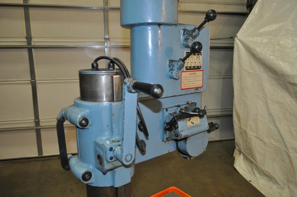 24" LINCOLN SINGLE SPINDLE DRILL