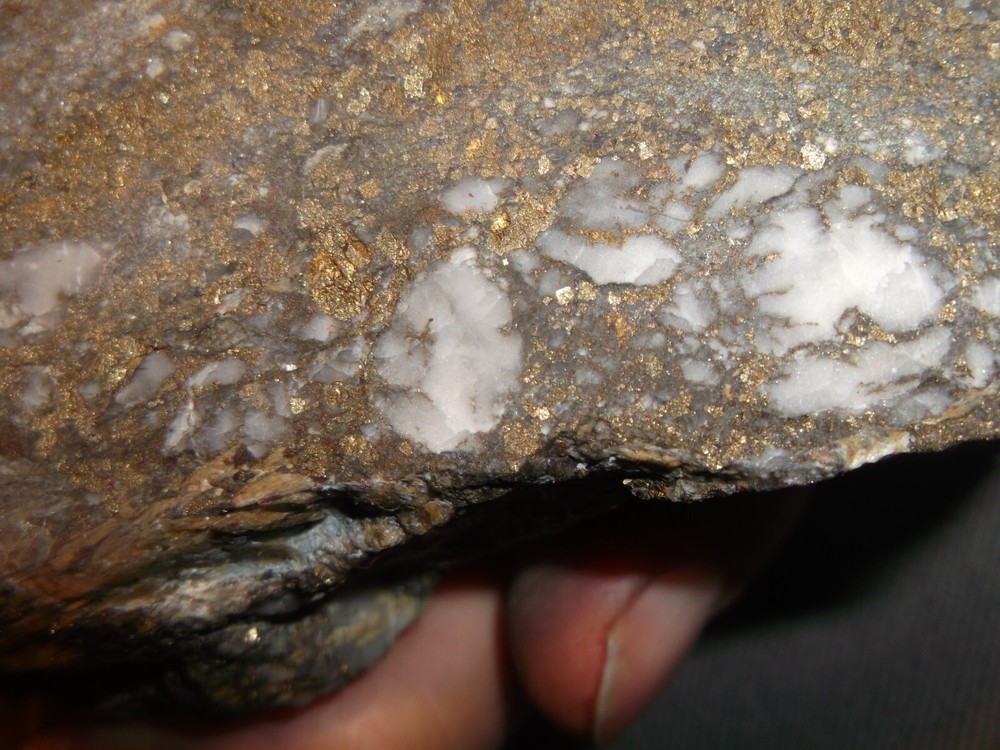 Gold, silver, copper, 345 grams samples ,ore high grade .