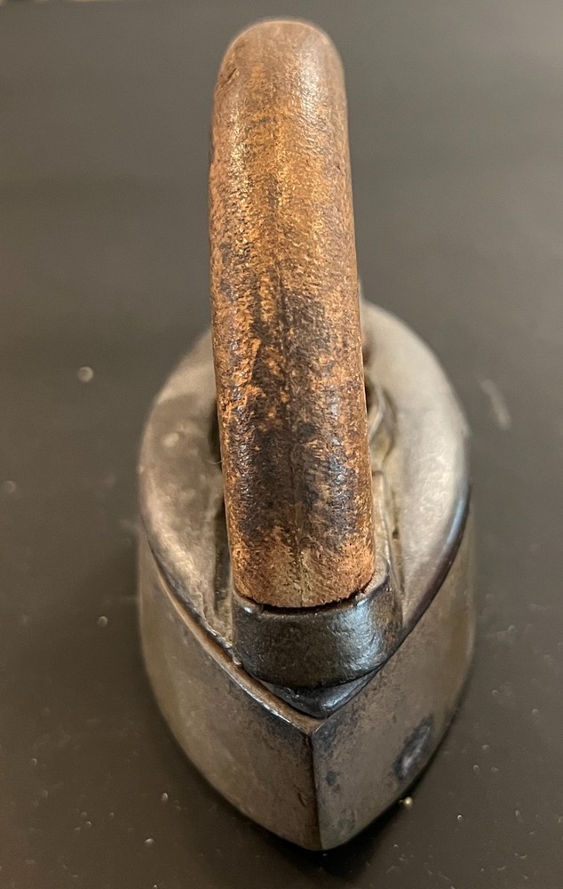 Antique Cast Iron Sad Iron With Removable Handle