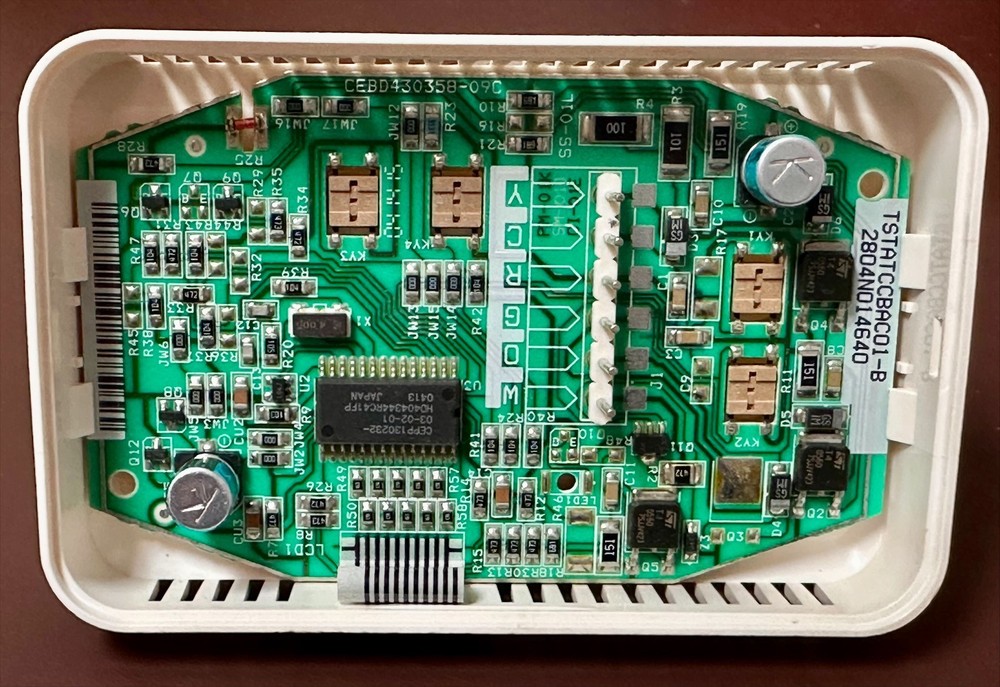 Carrier TSTATCCBAC01-B Non-Programmable Heat/Cool Thermostat