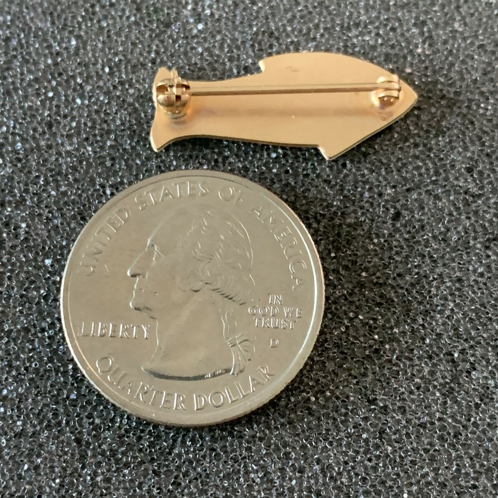Helper Fish Gold Tone Small Pin Pinback #40928