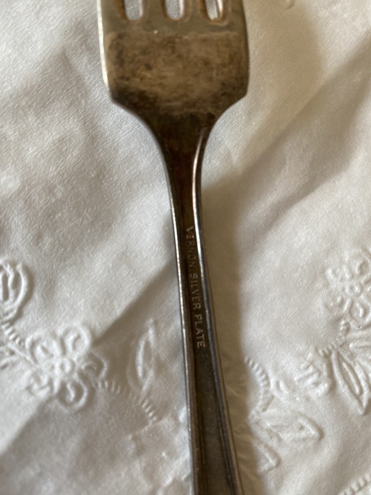 Vintage Vernon Silver Plate 1939 Romford Flatware DINNER FORK 7 1/2” Replacement