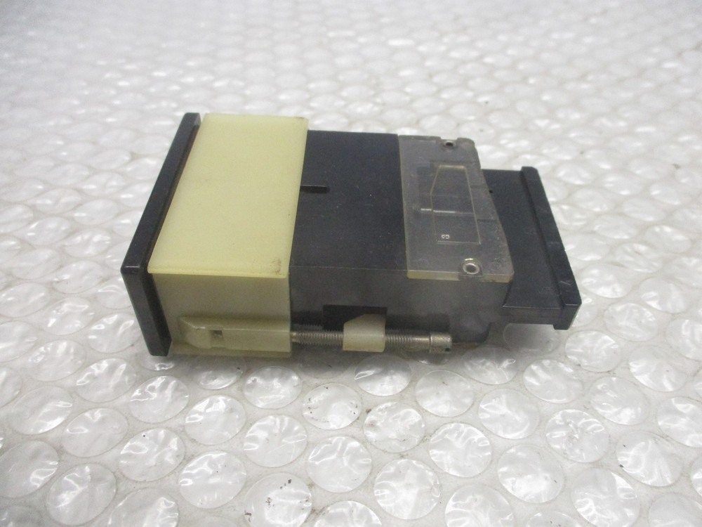 EAOCH-4600 03-111-012 PUSHBUTTON NSNP