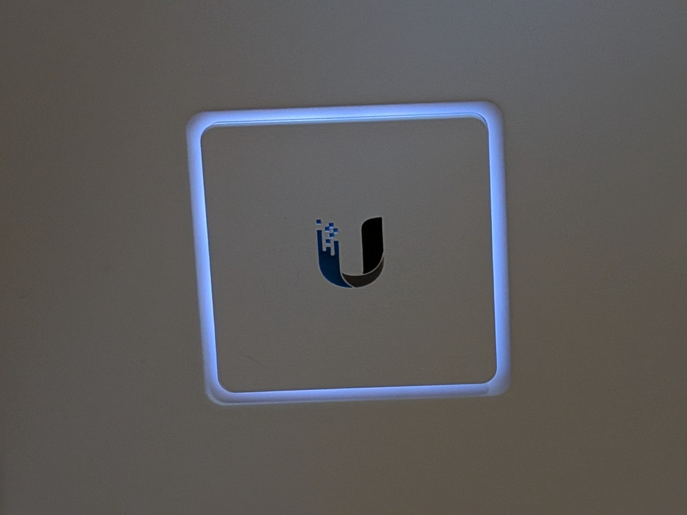 🔥Ubiquiti Networks UniFi Security Gateway - White (USG)🔥
