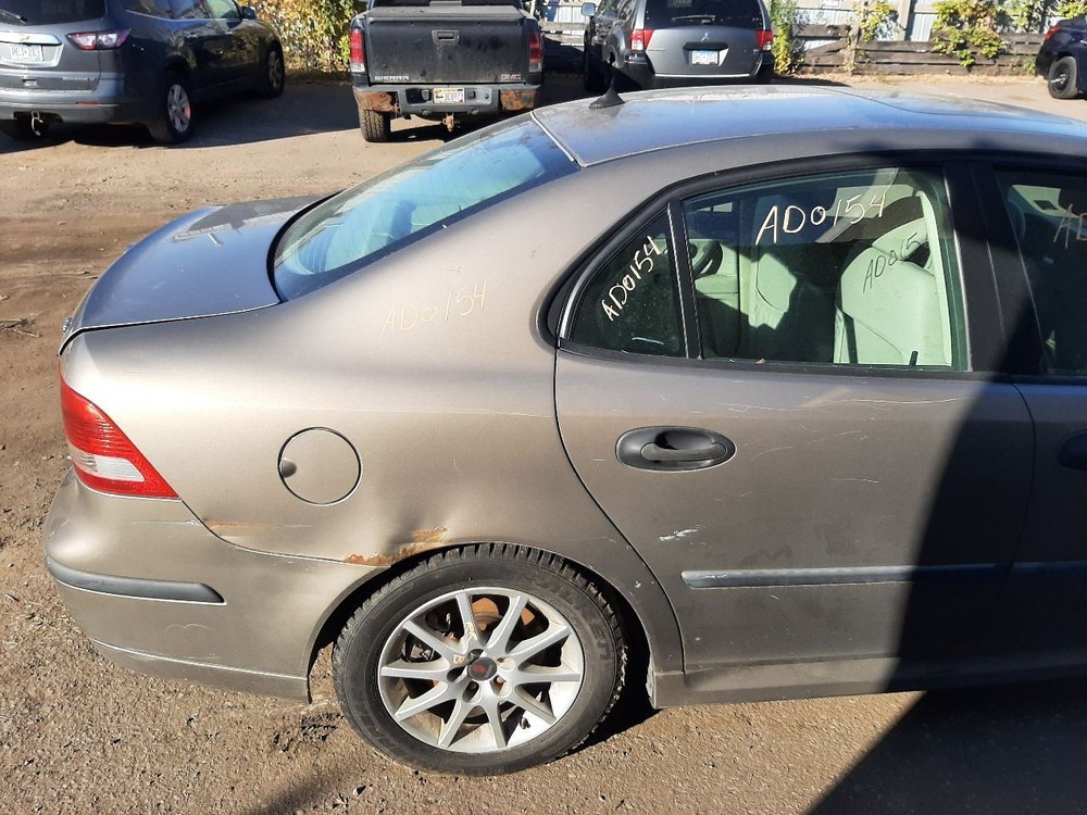 9-3 2004 High Mounted Stop Light 1068772