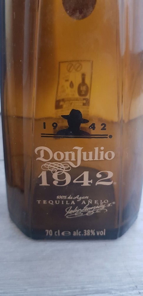 Don Julio 1942 Anejo Tequila 700ml (empty bottle) with Presentation Box