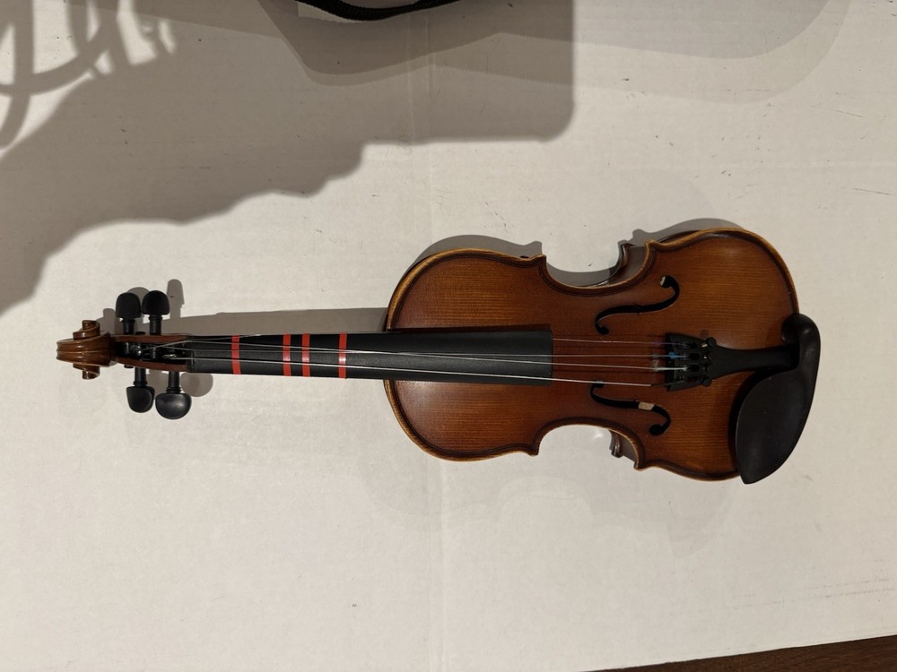 4-Strings 1/8 Violin w/ Backpack Case and Bow.