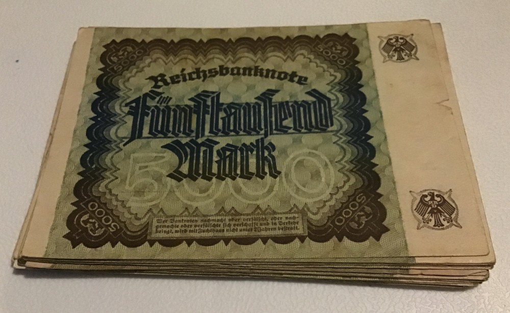 German Banknote 1/4 Bundle. 25 X 5000 Mark. Dated 1922. Reichsbanknote,