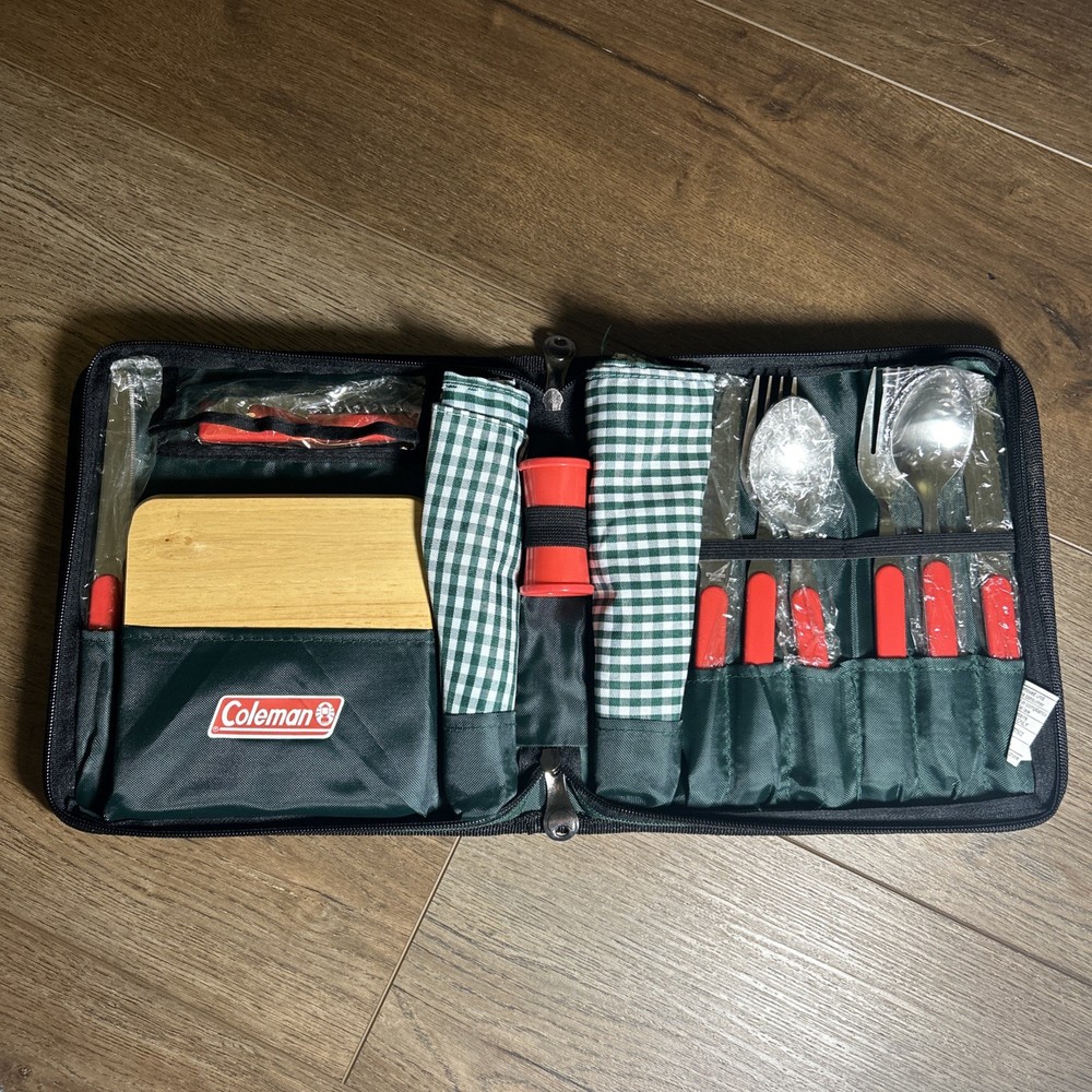 Coleman Picnic Case 12 Piece Set