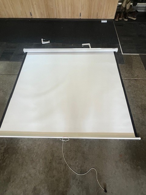 Da-Lite Pulldown Projector Screen65"x 70”wide Good Condition