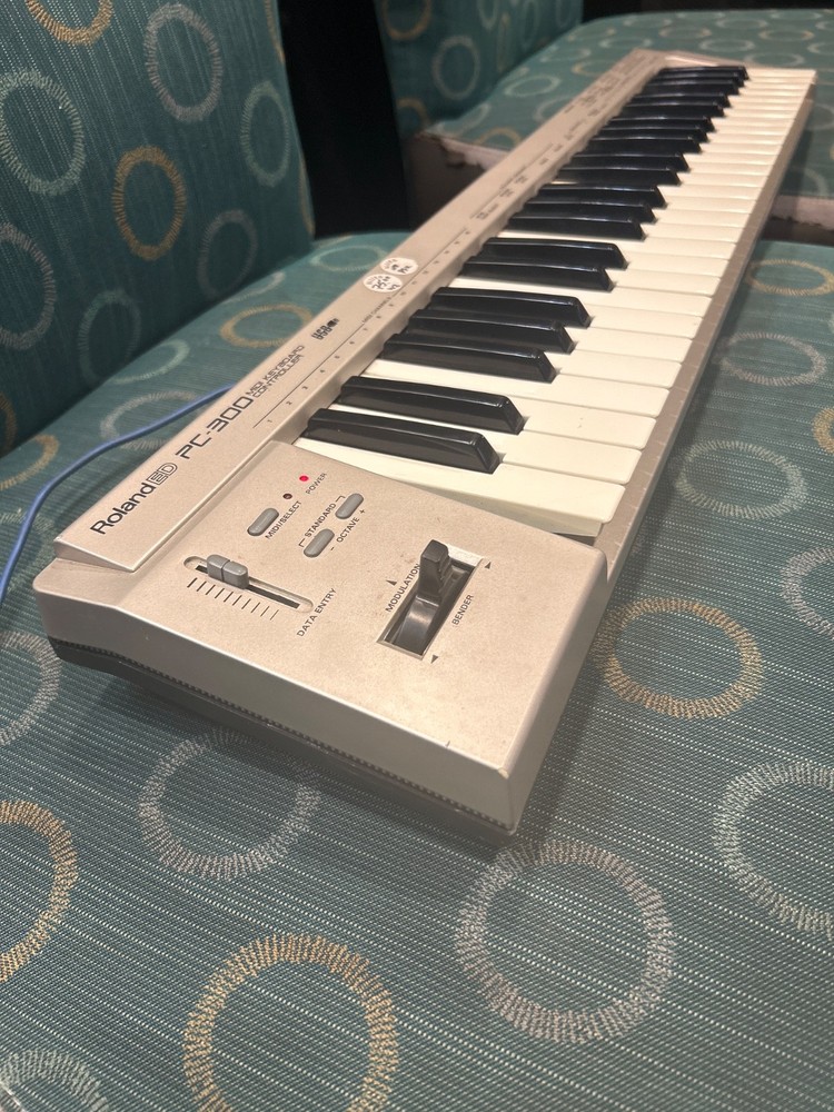 Roland PC 300 MIDI Controller works on PC