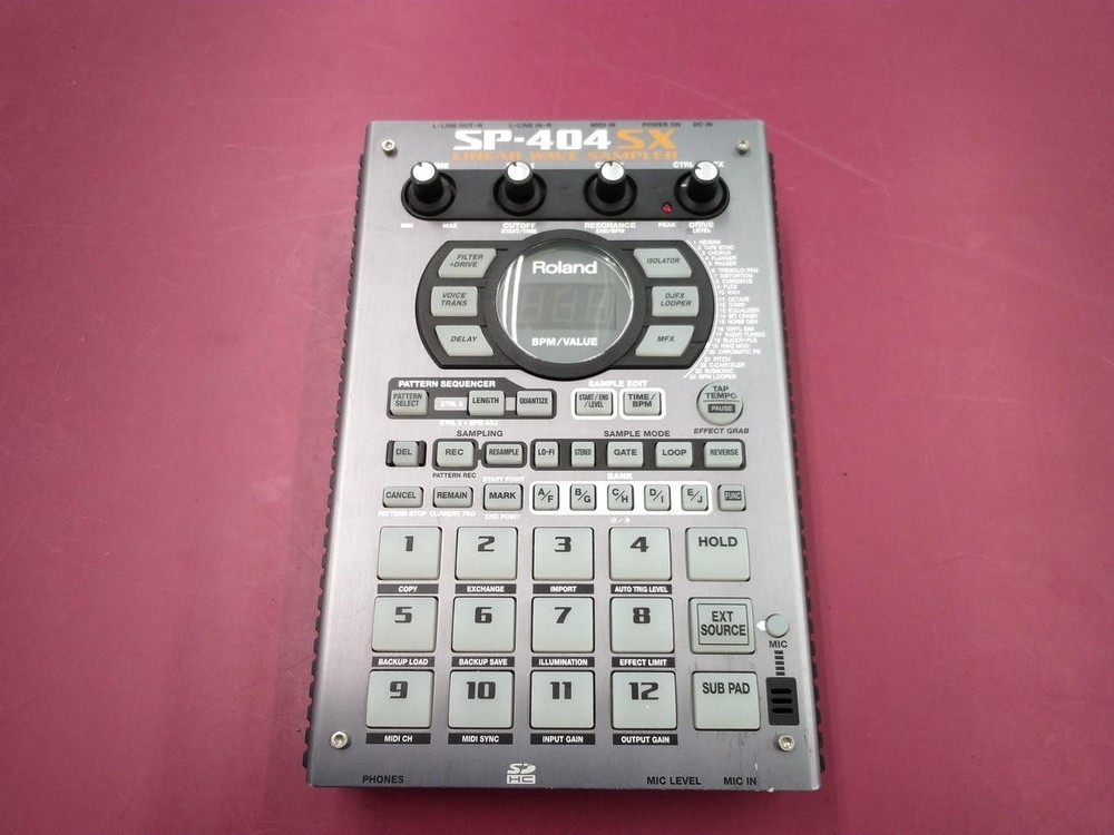 Roland SP-404SX Linear Wave Sampler 12 Polyphony 44.1kHz 29 Effects Silver