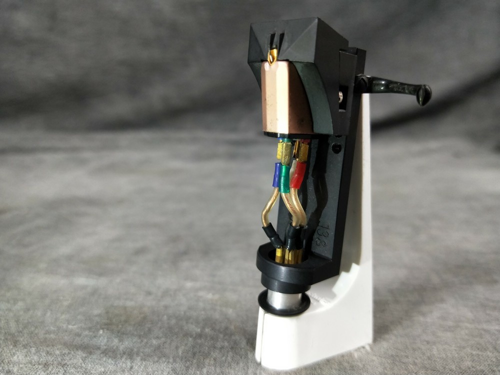 Technics 205C Cartridge With headshell In Excellent Condition