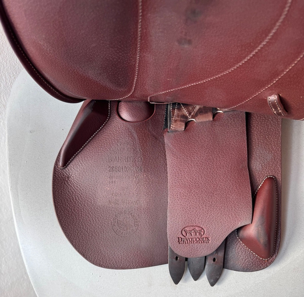 17.5" Devoucoux Biarritz O Saddle - 2020 - 2A - Full Buffalo