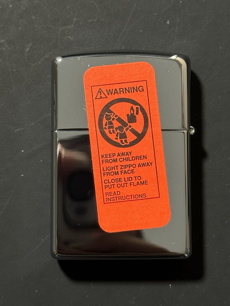 ZIPPO CHRISTMAS TREE SEASONS GREETINGS LIGHTER