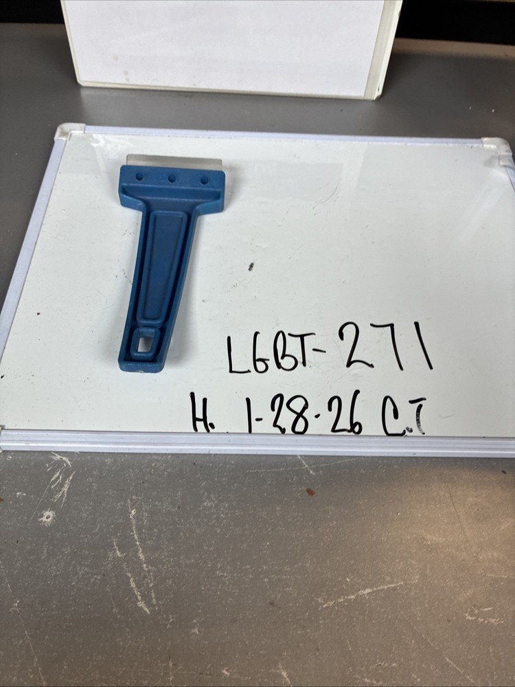 Ice Scraper Tool, 7 Inch Blue    Window Ice Scraper With 3 Inch