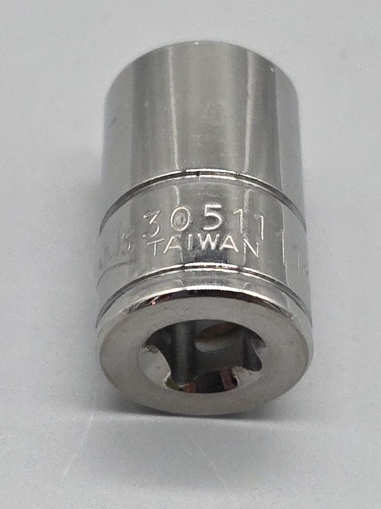 WILLIAMS 30511 11mm 1/4"dr 6pt Socket Mechanics Tools Taiwan