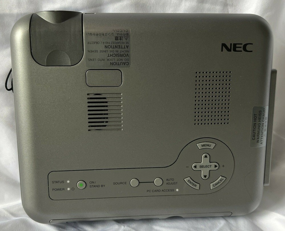 NEC LT150Z Projector w/ Remote & Carrying Case *Tested / Working*