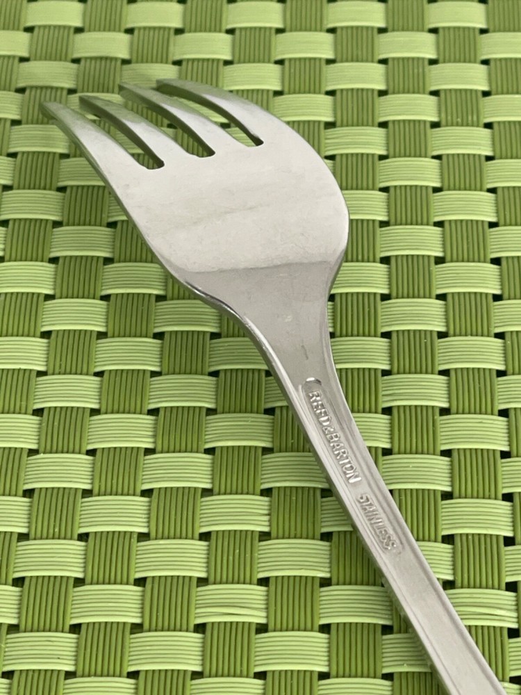 Reed & Barton MODERN PROVINCIAL Stainless Silverware Flatware SMART CHOICE