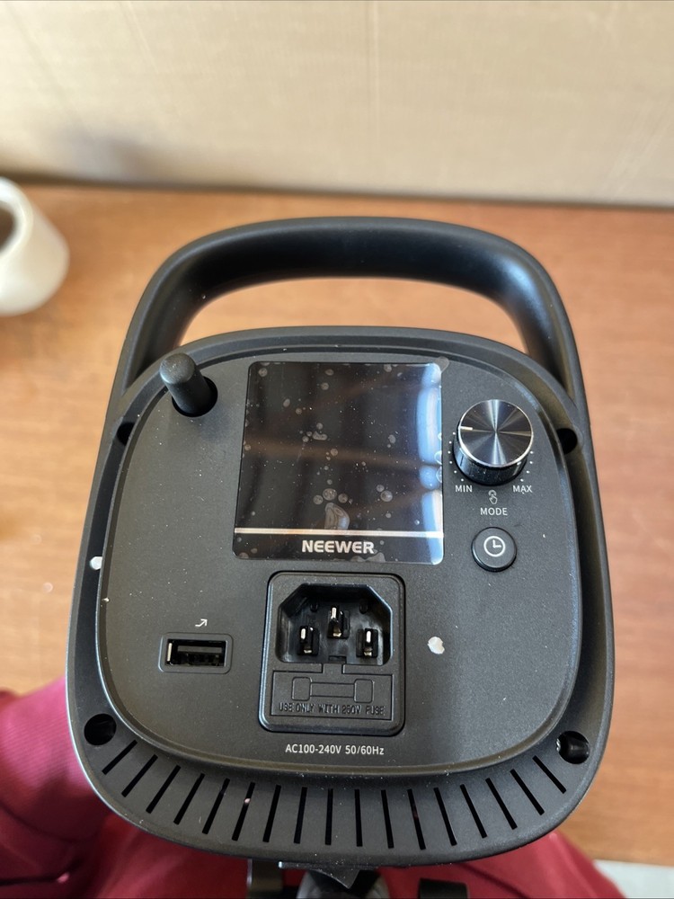 NEEWER CB150 LED VIDEO LIGHT