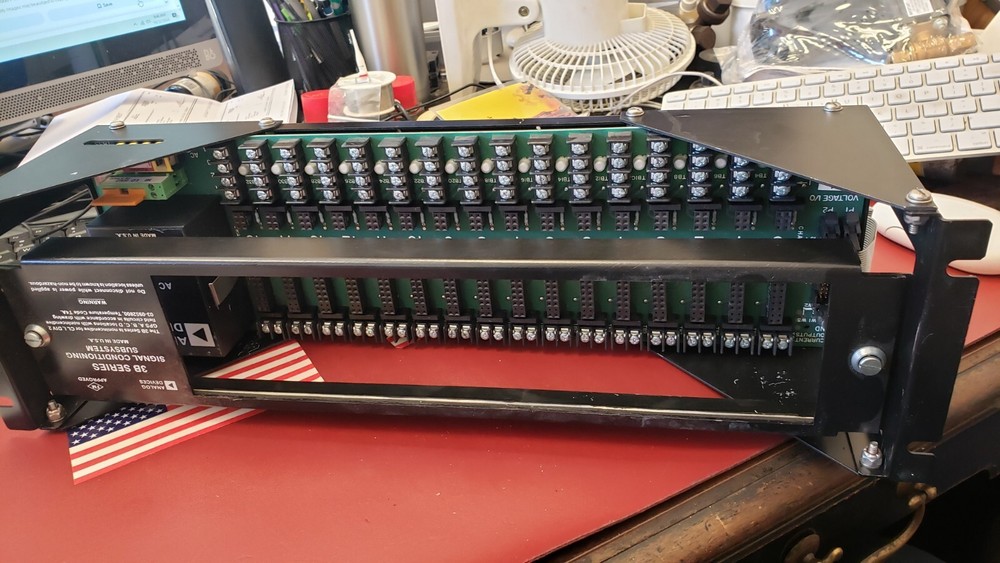 ANALOG DEVICES 3B01 16CH BACKPLANE MULTIPLEXER SYSTEM ( E1-2)