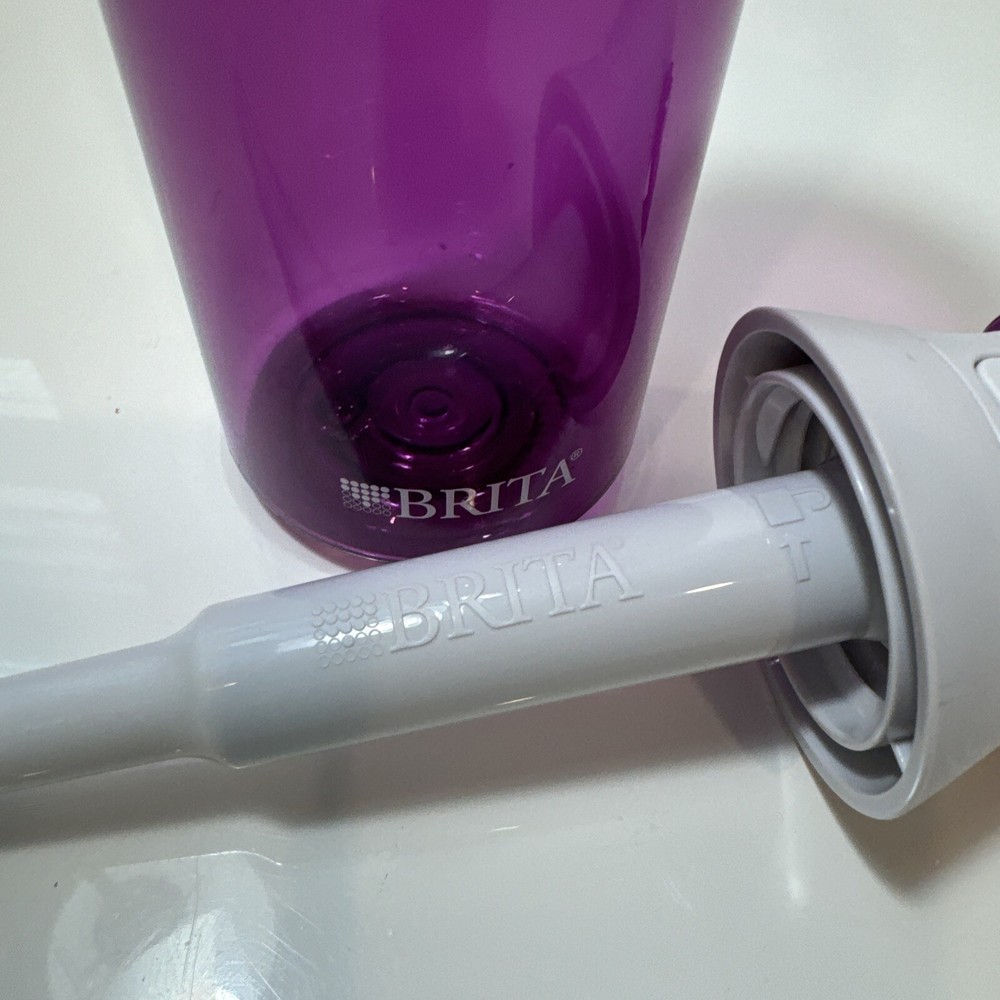 BRITA FILTERING WATER BOTTLE Purple