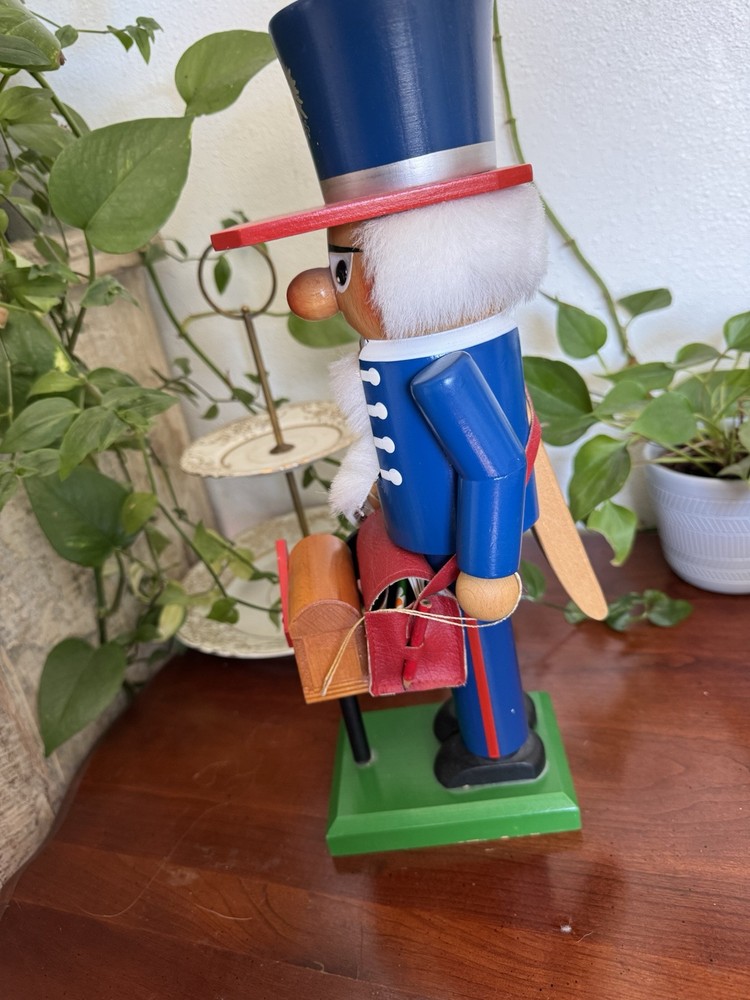 Steinbach nutcracker Mailman