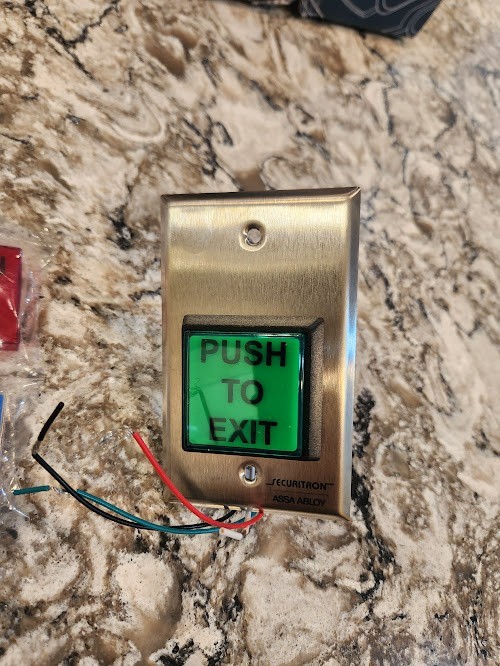 Securitron Assa Abloy EEB2 Emergency Exit Button w/30-Sec Timer NEW Open Box