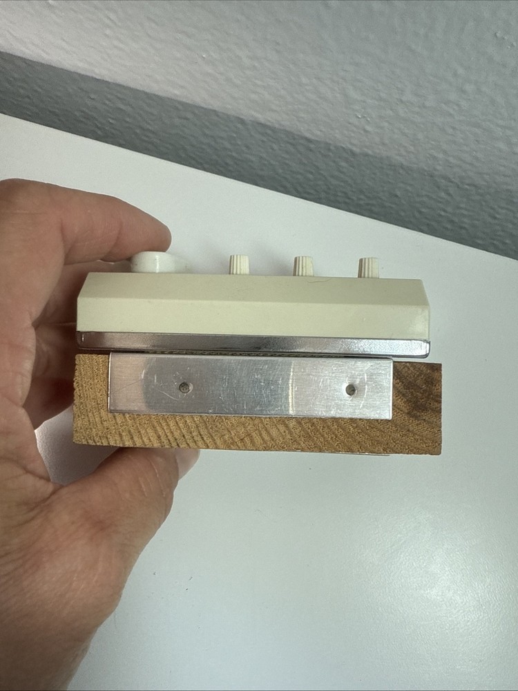 Vintage knitting machine row counter