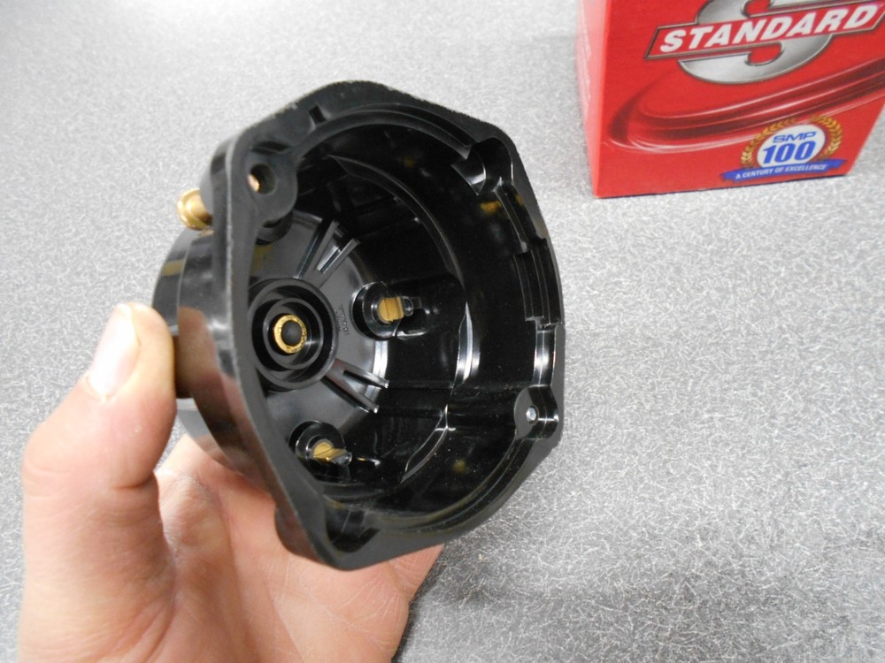 Standard DR437 Distributor Cap with Brass terminals, NOS!