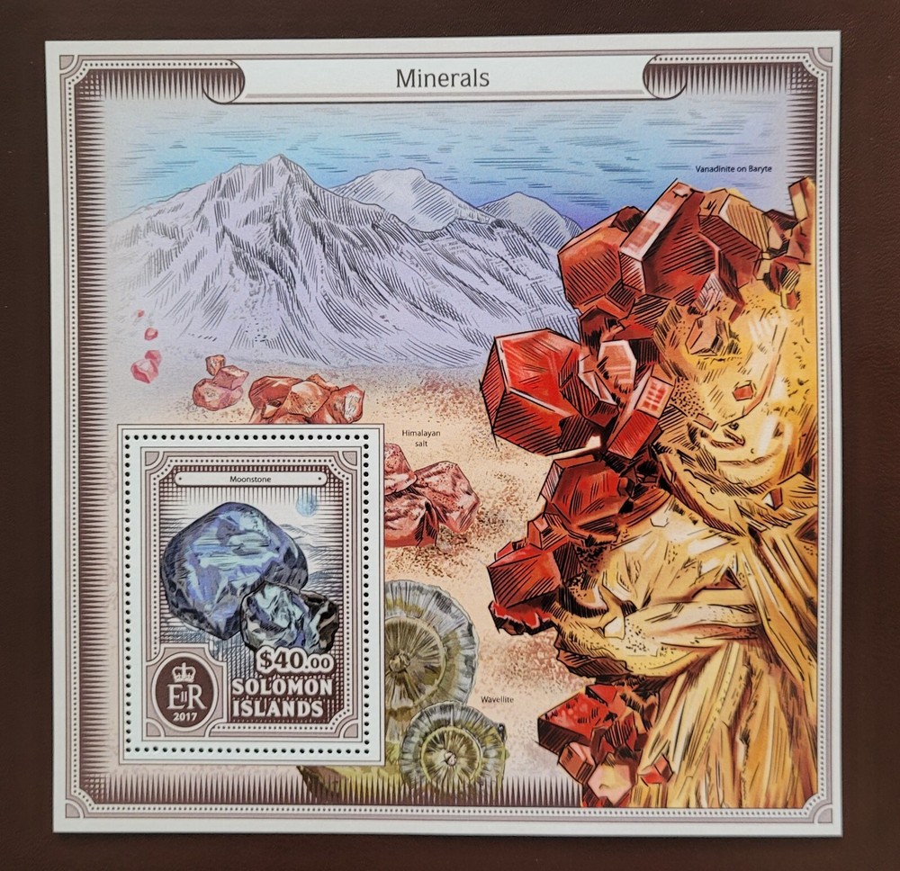 Solomon Island 2017 / Minerals - Moonstone / 1v ms