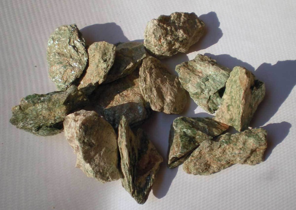 Fuchsite - 8 ounces Rough Stones r992