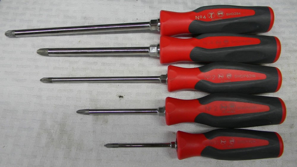 SNAP-ON 5PC PHILLIPS/POZIDRIV INSTINCT HARD GRIP HANDLE RED SCREWDRIVER SET
