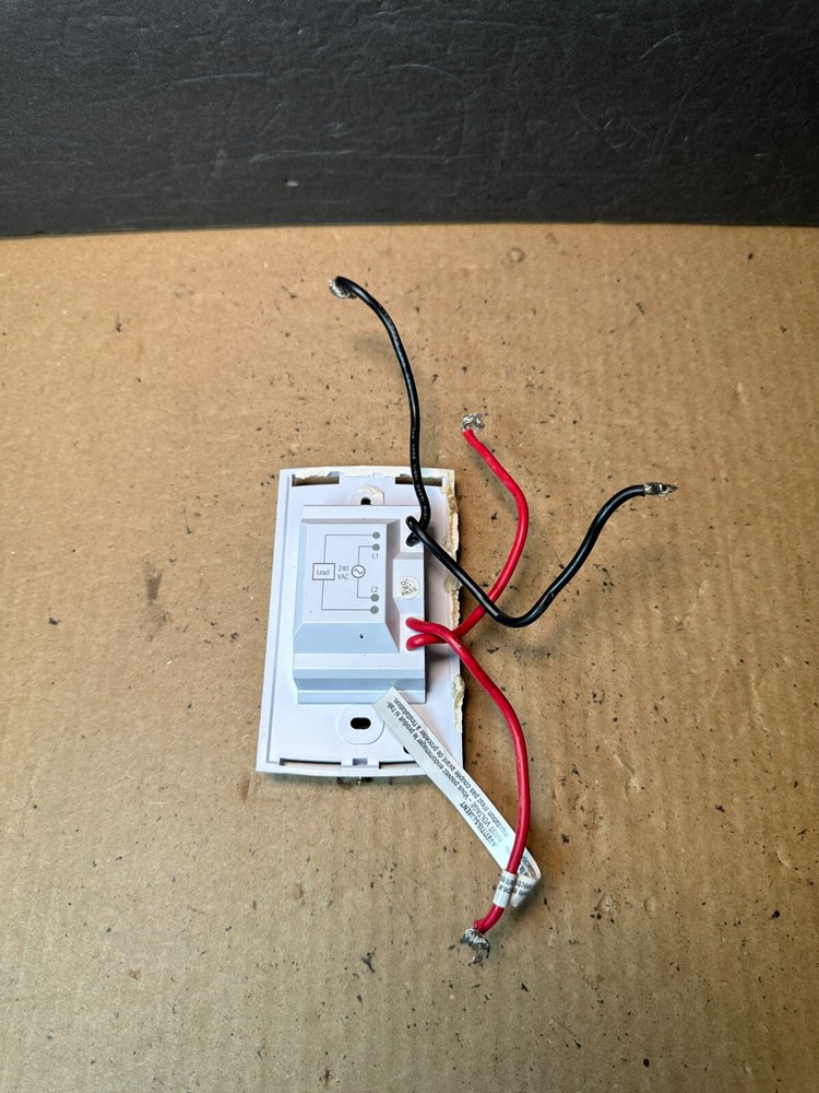 Honeywell Line Voltage (baseboard) 7 Day Programmable Thermostat Backplate!!!